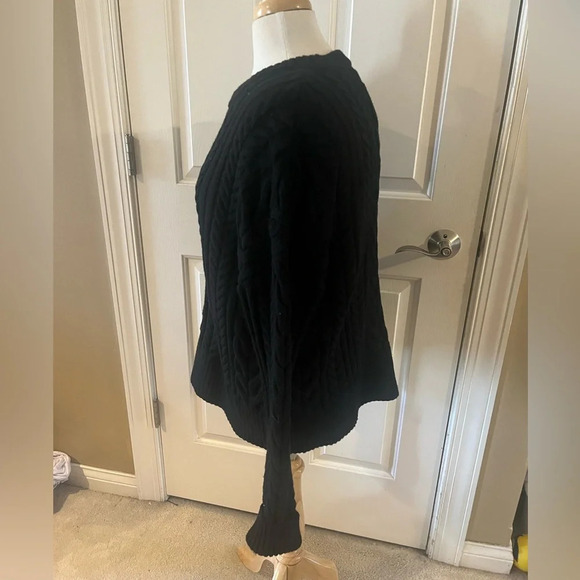 Black Cable knit sweater by Philosophy-NWT -Size Large, Warm and Cozy - Picture 3 of 8